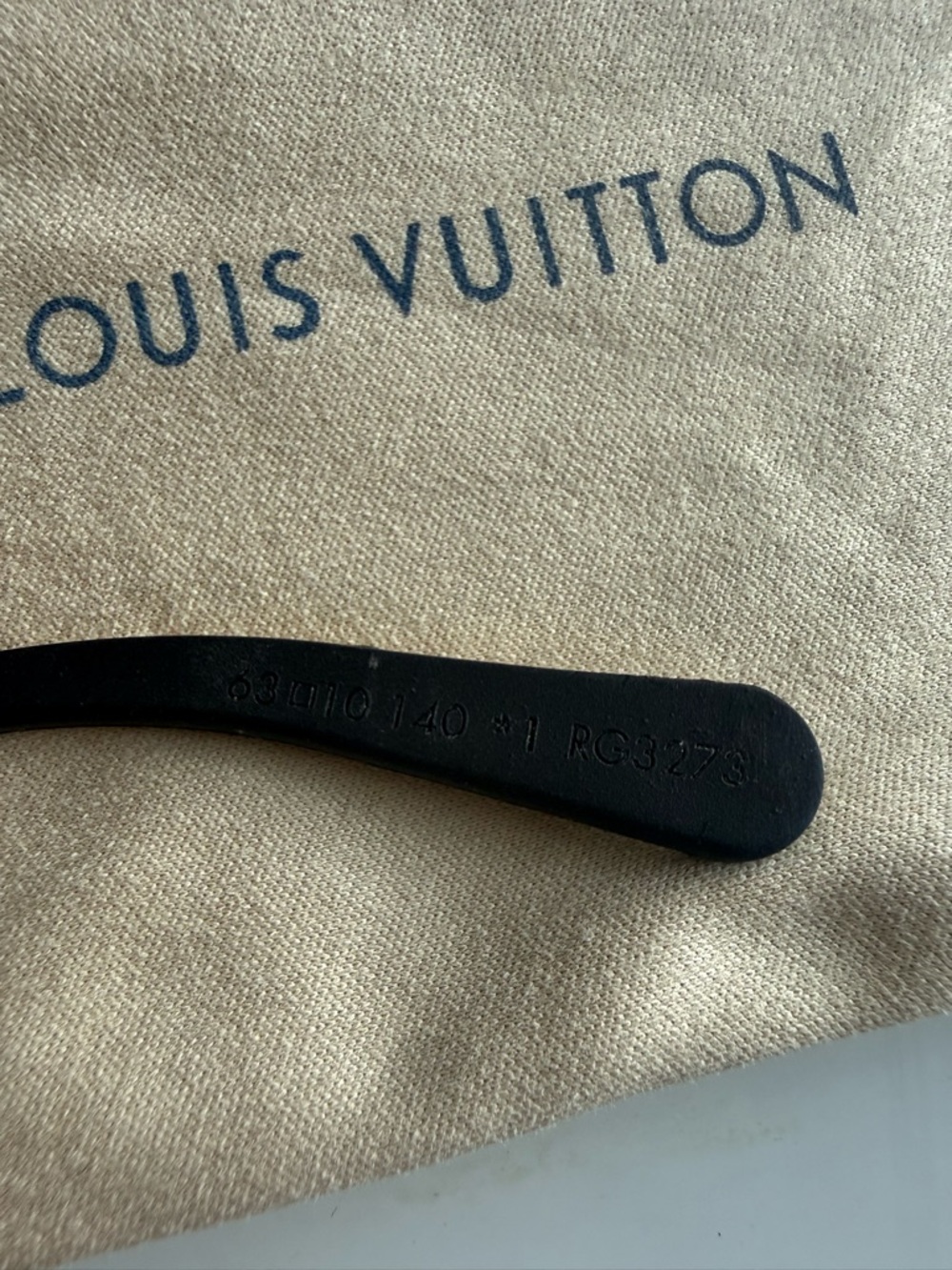 Louis Vuitton monogram aviator sunglasses - Picture 7 of 8